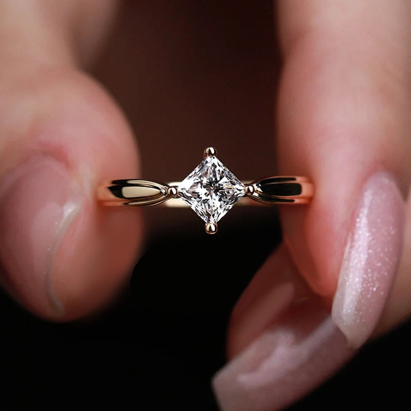 Anillo con diamante (1.103 ct- 1.105 ct)