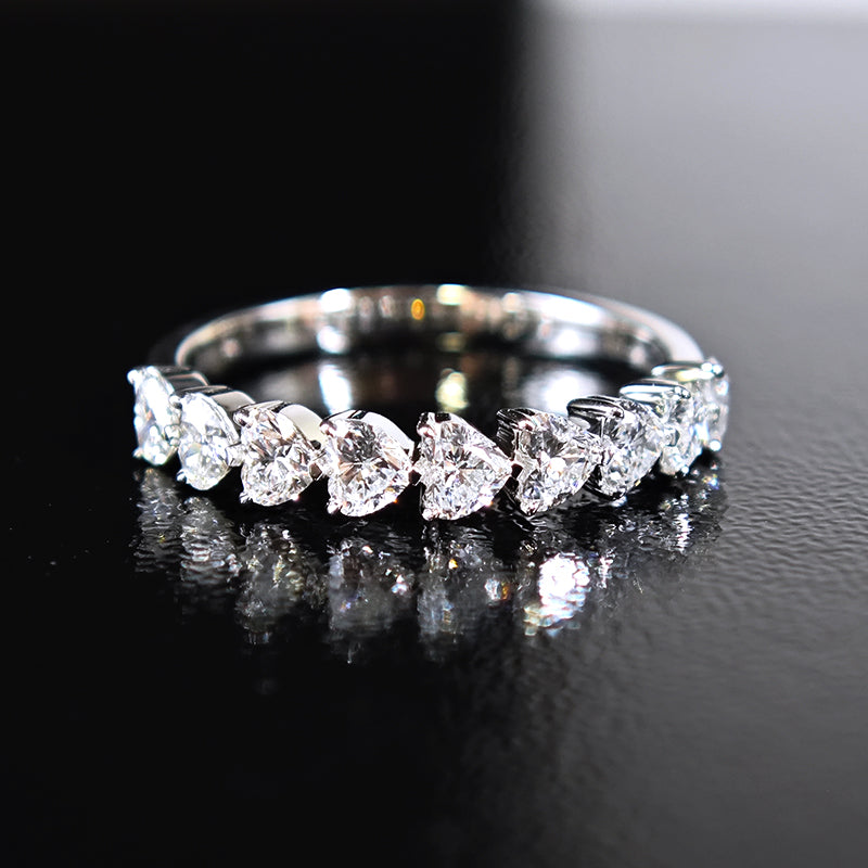 Churumbela con diamante (0.943 ct- 0.974 ct)