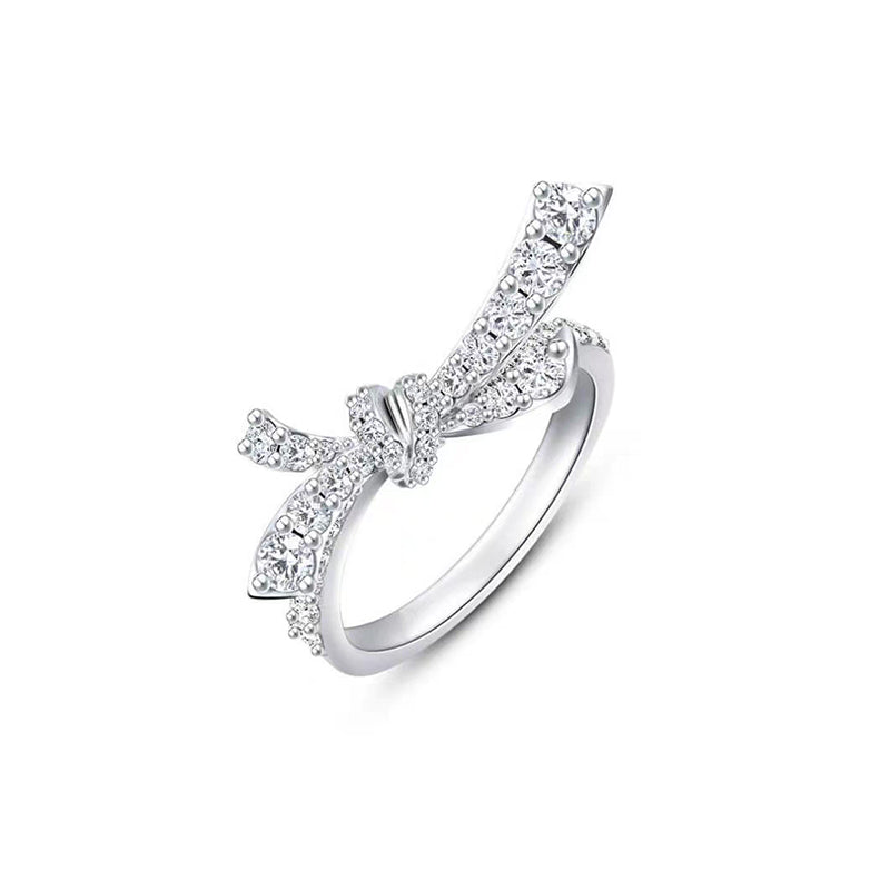 Churumbela con diamante (0.403 ct- 0.458 ct)