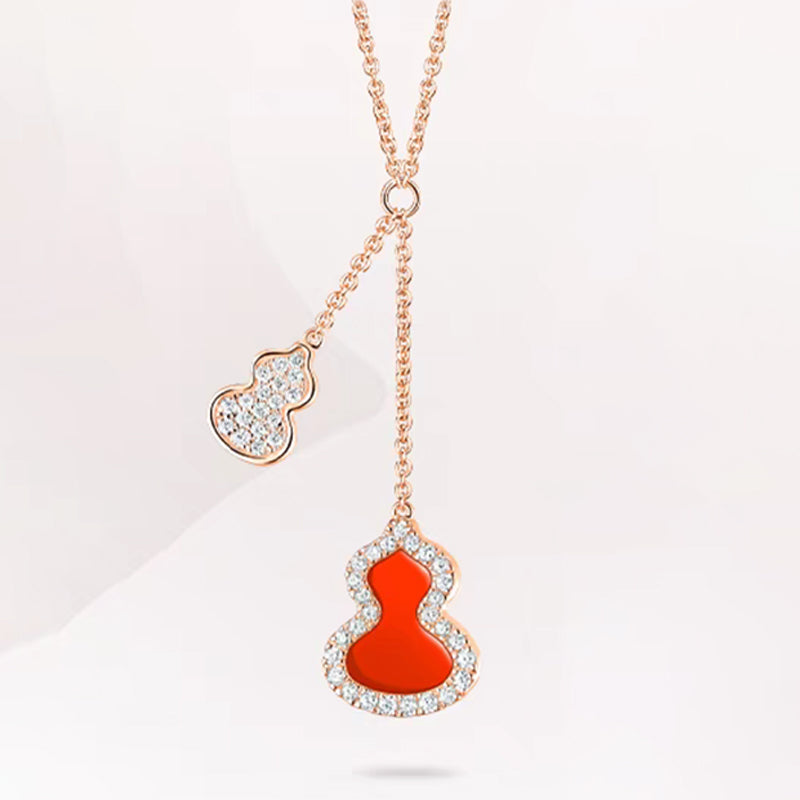 Cadena con dije con diamante (0.157 ct)