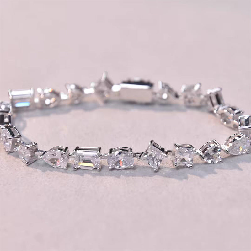 Esclava con diamante (8.377 ct)