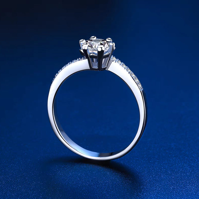 Anillo con diamante redondo (0.588 ct- 1.102 ct)