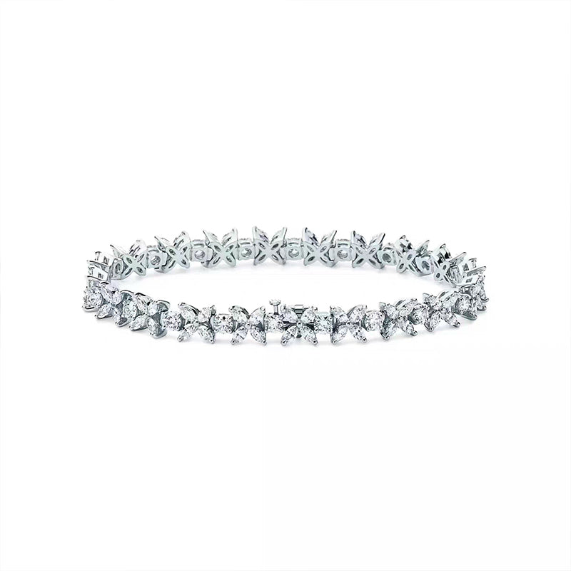 Pulso con charm con diamante (5.548 ct)