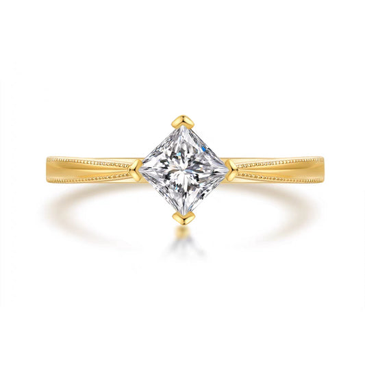 Anillo con diamante corte princesa (1.031 ct- 1.034 ct)