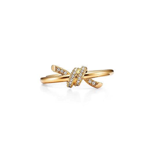Churumbela con diamante (0.074 ct)