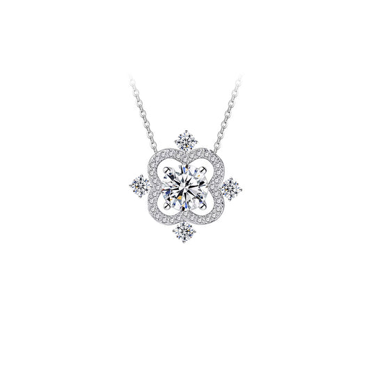 Cadena con dije con diamante (0.688 ct)