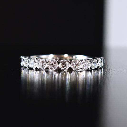 Churumbela con diamante (0.674 ct)