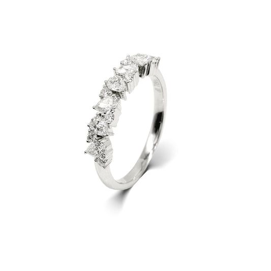 Churumbela con diamante (0.749 ct)