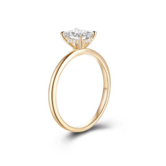 Anillo con diamante corte princesa (3.423 ct)