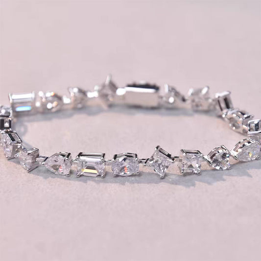Esclava con diamante (8.377 ct)