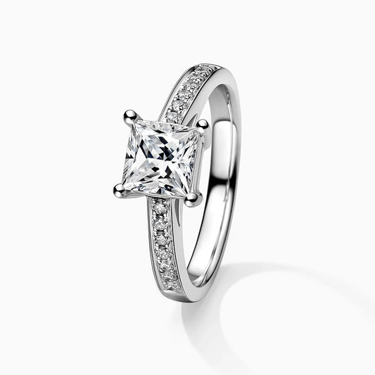Anillo con diamante (0.601 ct)