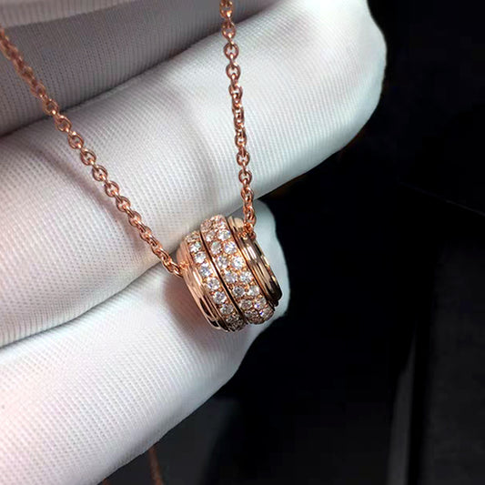 Cadena con dije con diamante (0.524 ct)