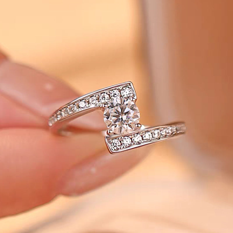 Anillo con diamante redondo (1.229 ct- 1.331 ct)