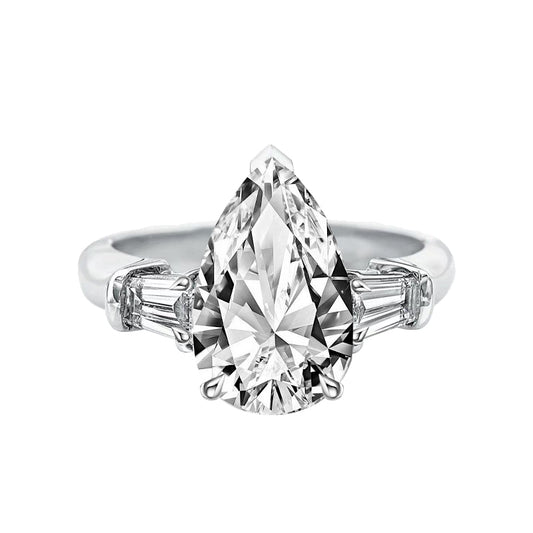 Anillo con diamante corte pera (1.627 ct- 2.312 ct)
